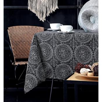 Nappe décorative Kolam, Imprimé Mandala, Toucher relief, 140x240cm, Noir, 100% Polyester de qualité, Lavable en machine