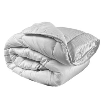 Couette Total Protect, Blanche, 350gr/m², 220x240cm, 2 personnes, 100% Microfibre